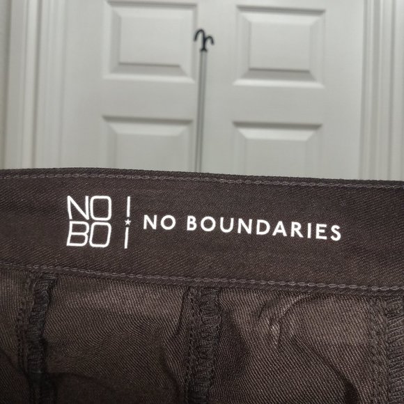 No Boundaries Skirt (NWT) - Picture 5 of 6